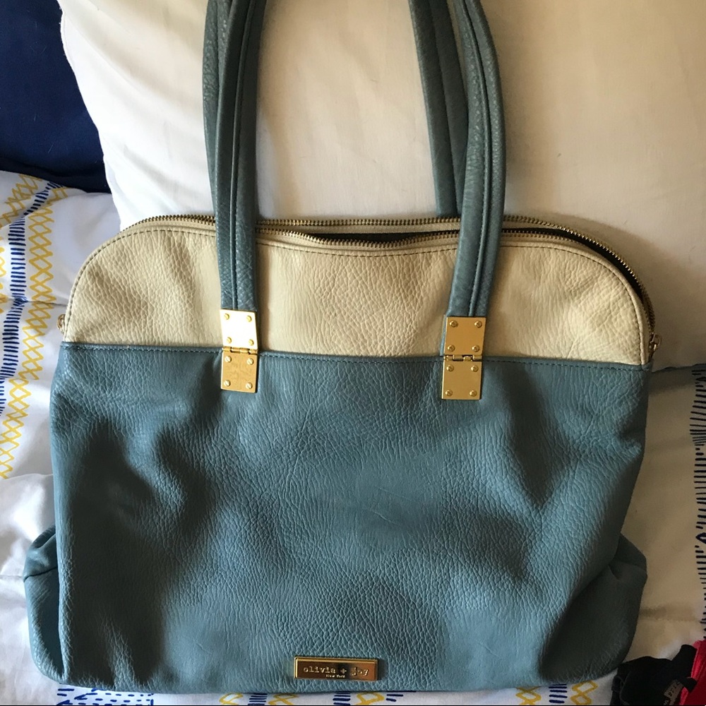 The perfect blue bag